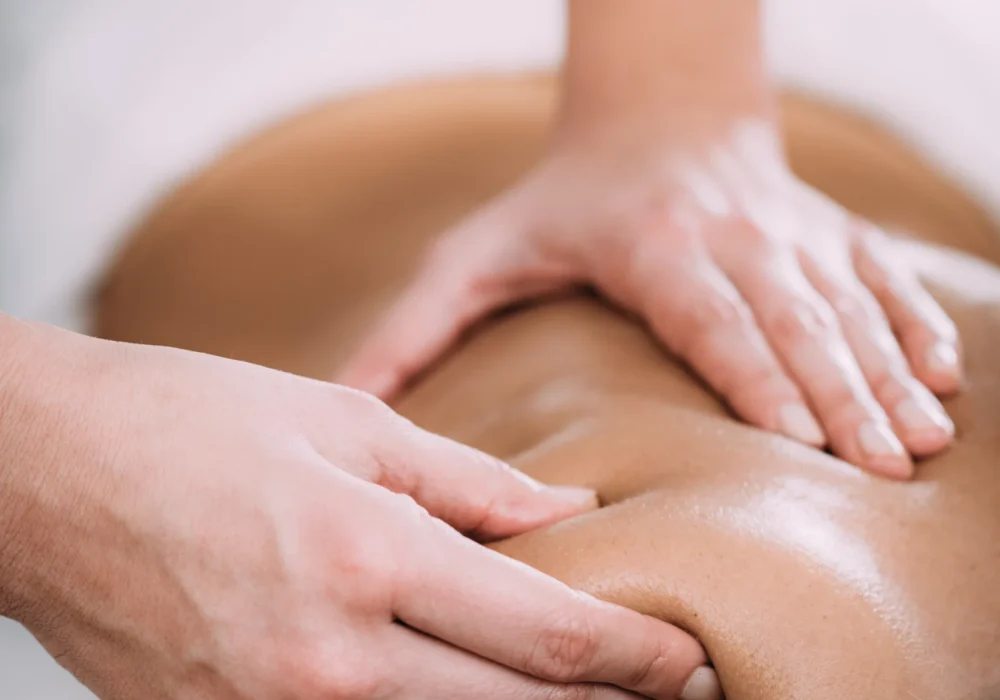 shoulder-blade-sports-massage-therapy (convert.io)